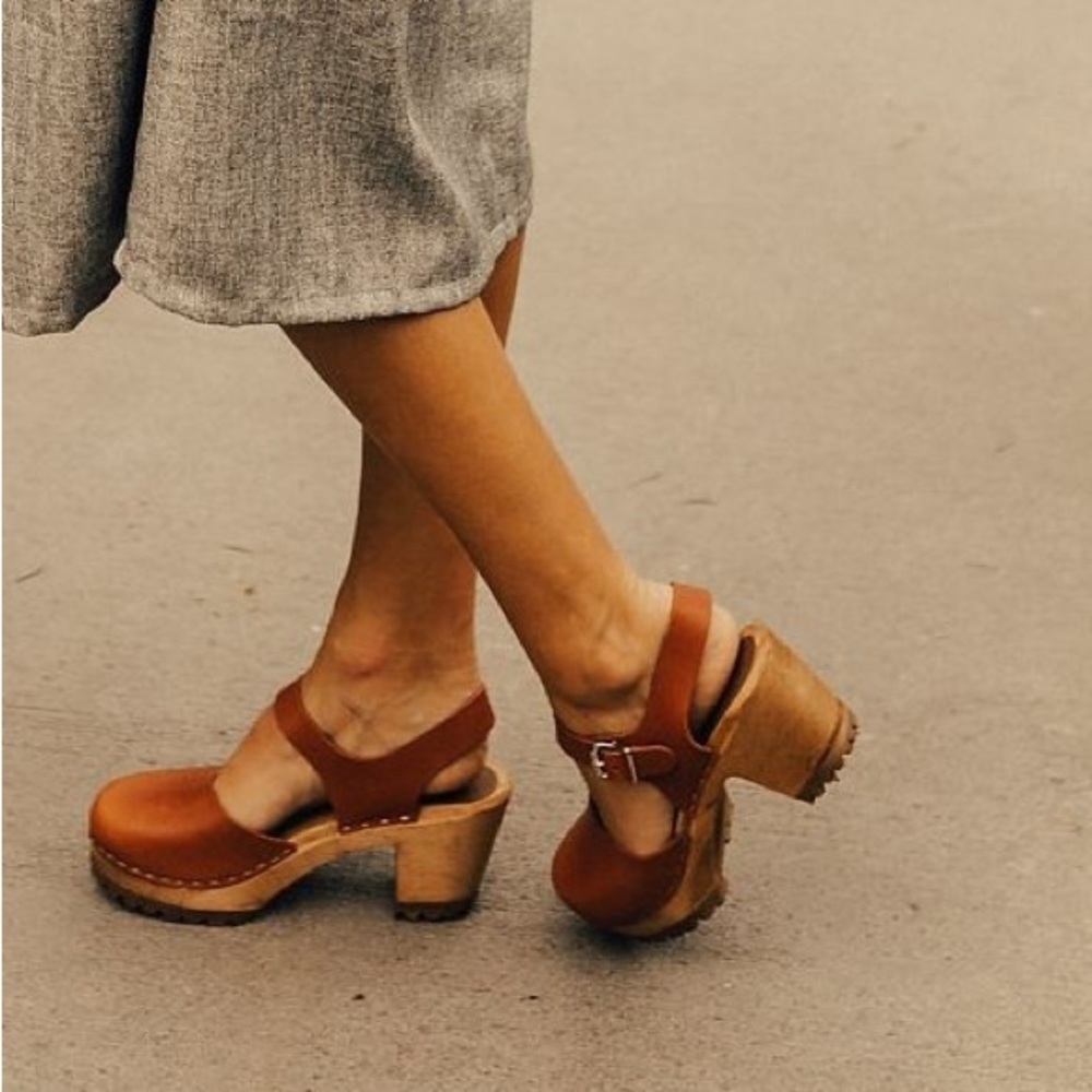 MIA Abba Clogs